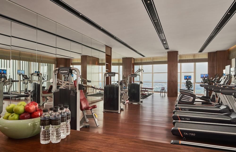 Le Meridien Петалинг Джая Екстериор снимка