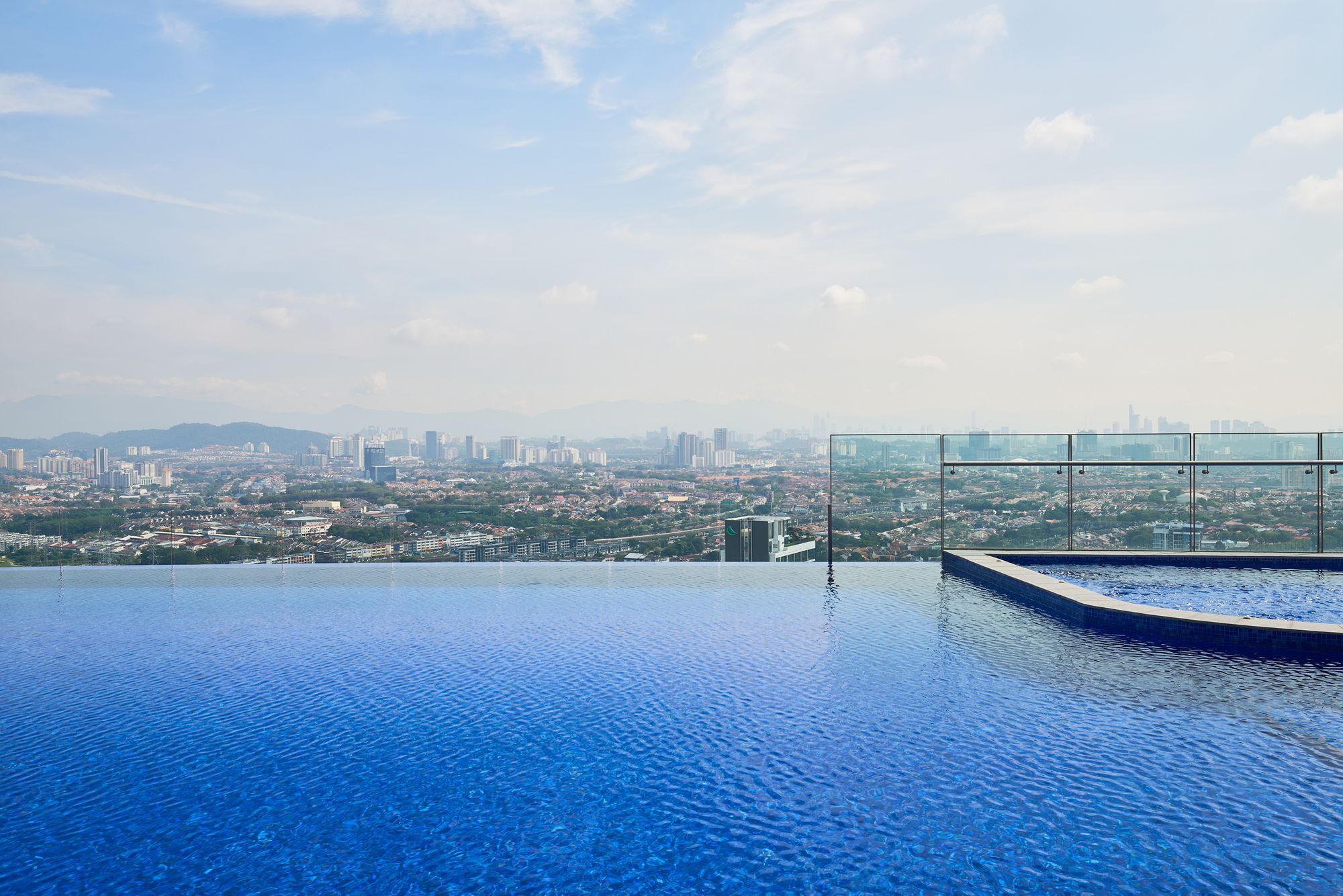 Le Meridien Петалинг Джая Екстериор снимка
